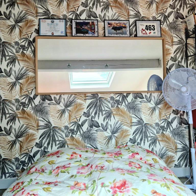 Studio mezzanine entier à 5min de la plage et de St tropez - Appartement 1 Chambre - 20