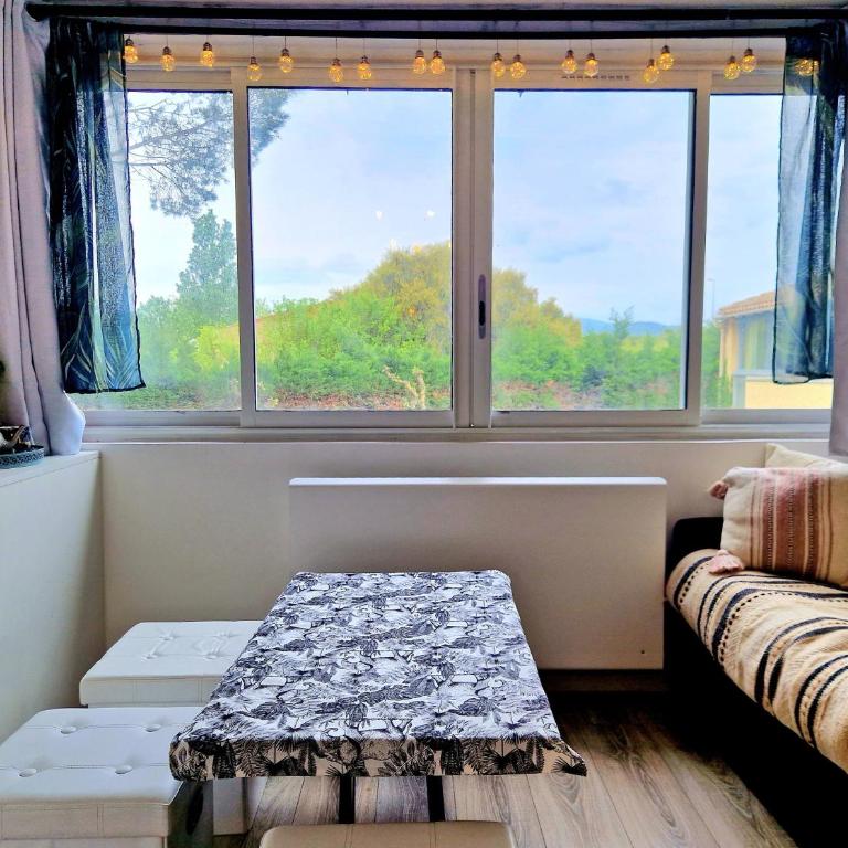 Studio mezzanine entier à 5min de la plage et de St tropez - Appartement 1 Chambre - 21