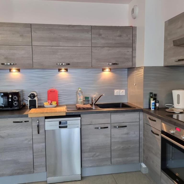 Chez Lou et Dan 4P apartment with balcony elevator and secure parking - Appartement - 10