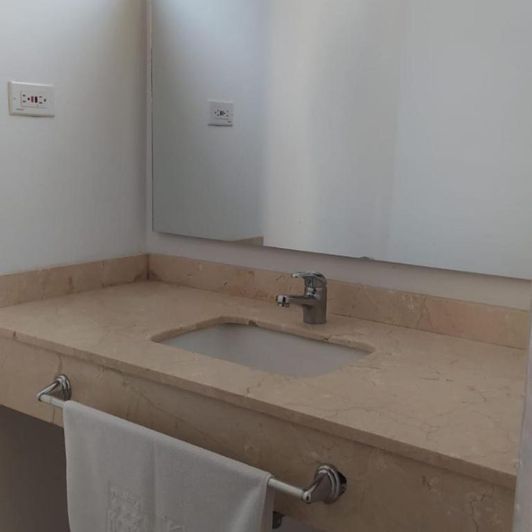 Hotel Las Victorias Palmira - Standard Family Room - 2