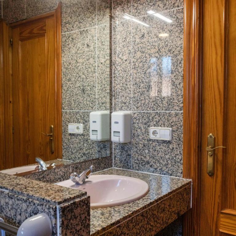 APARTAMENTOS PALASIET - Estudio - 27