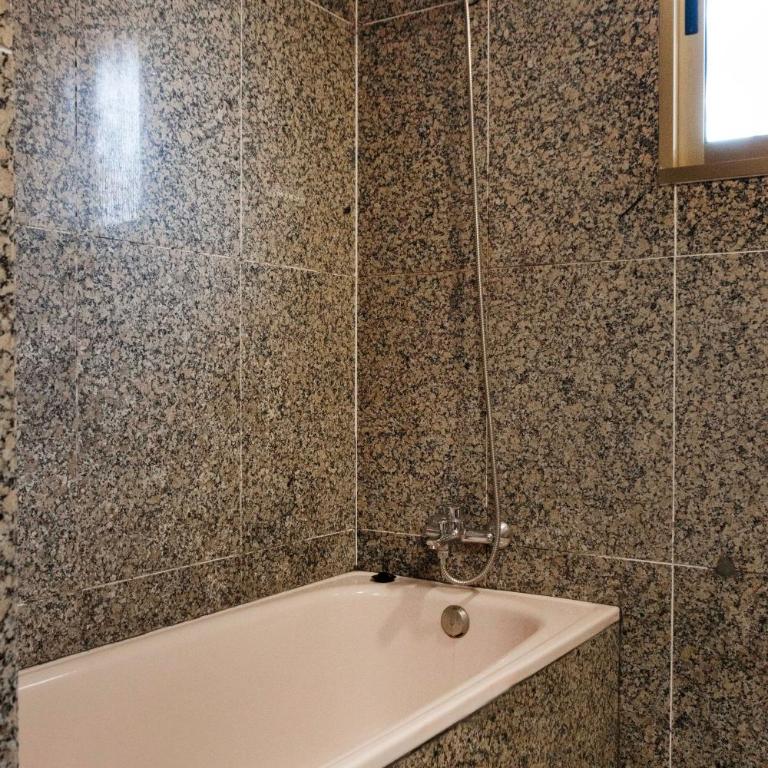 APARTAMENTOS PALASIET - Estudio - 54