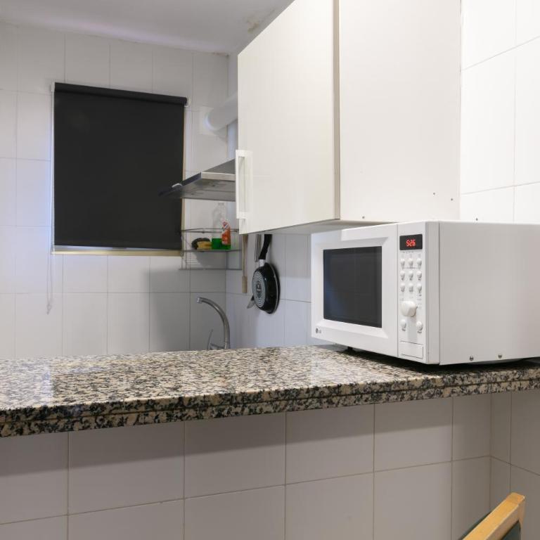 APARTAMENTOS PALASIET - Estudio - 64