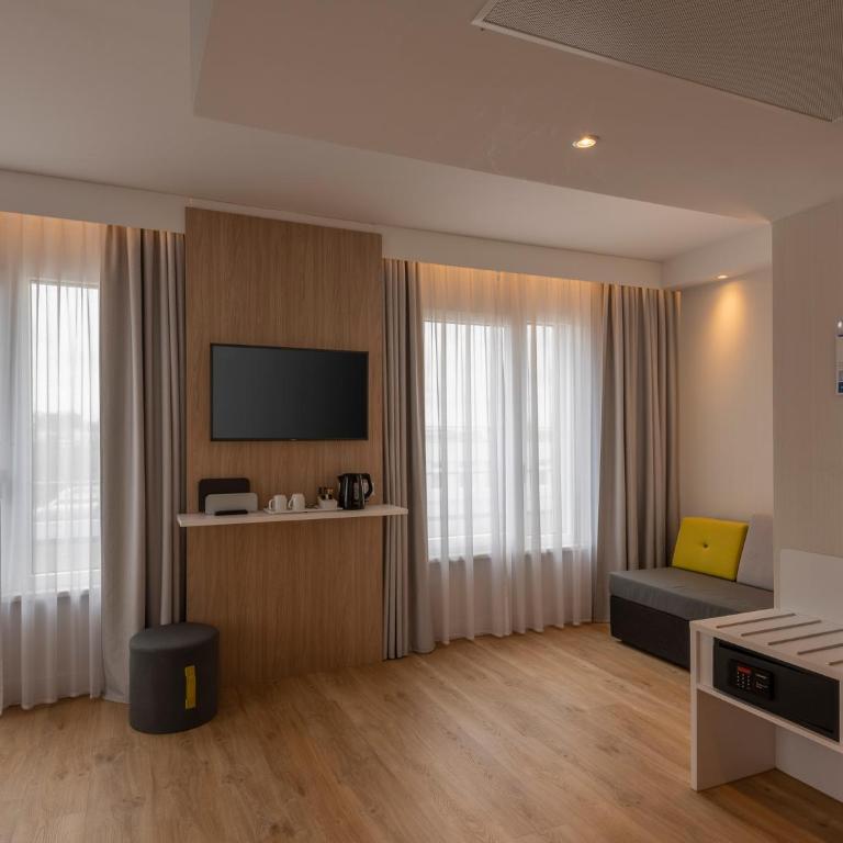Holiday Inn Express Munich - City East by IHG - Habitación Estándar con cama grande y sofá cama - No fumadores - 6