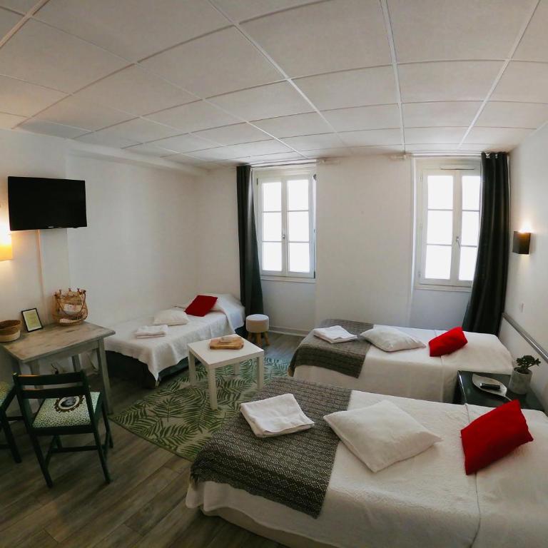 Le Petit Hôtel - Chambre Triple - 3