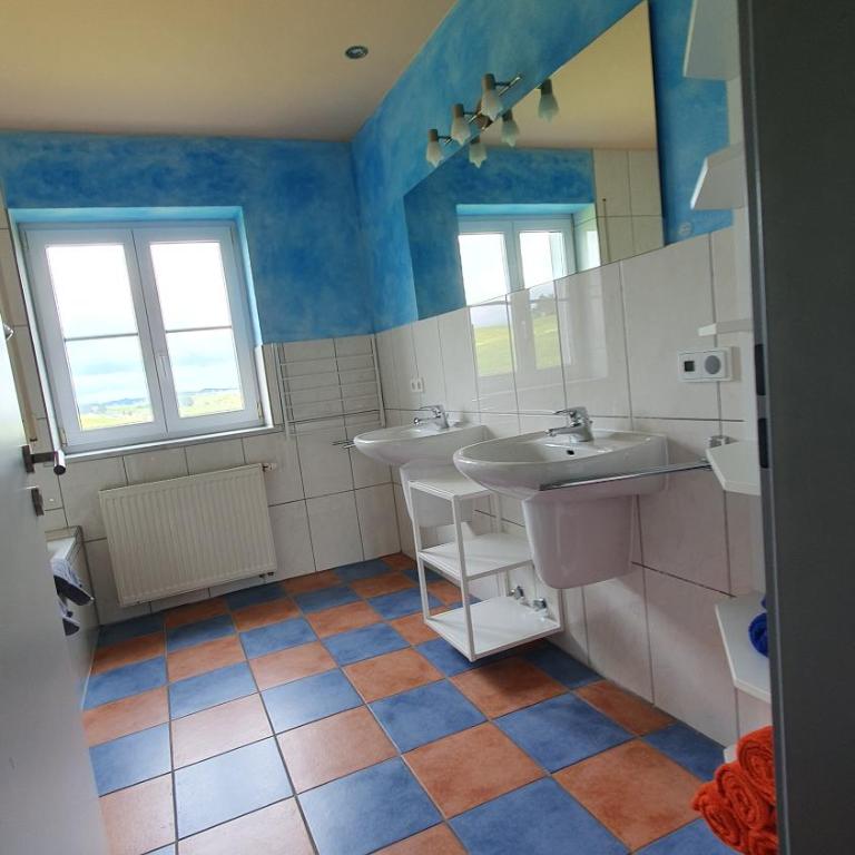 Alpenblick - Three-Bedroom Apartment - 29