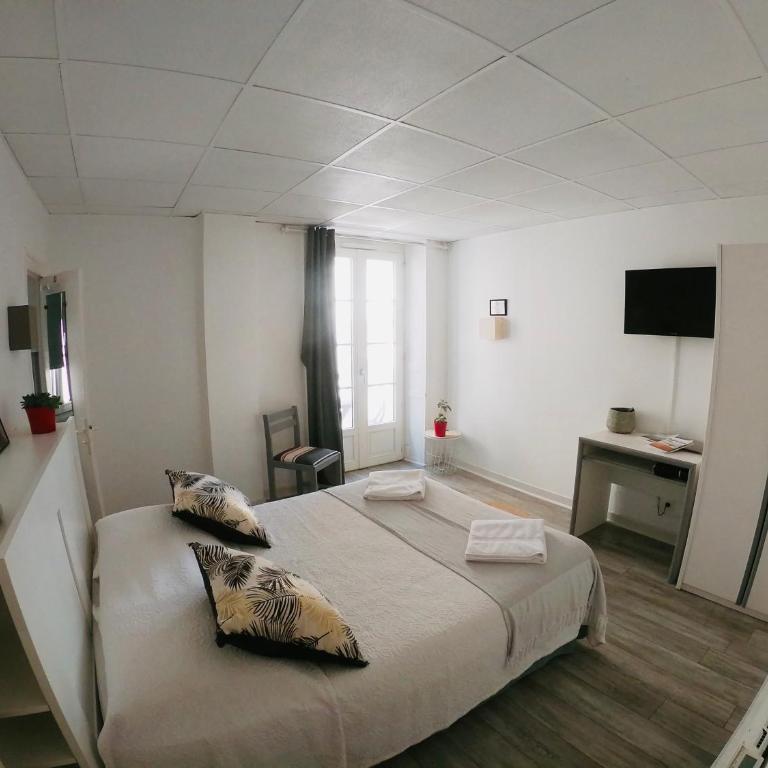 Le Petit Hôtel - Chambre Double - 8