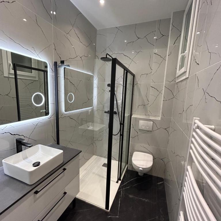Luxury Monaco ! 7 mins walk to casino square ! Yacht show ! F1 ! 15 sec to Monaco ! - Appartement 1 Chambre - 2