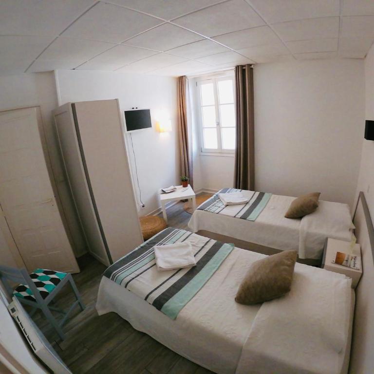 Le Petit Hôtel - Chambre Lits Jumeaux - 1