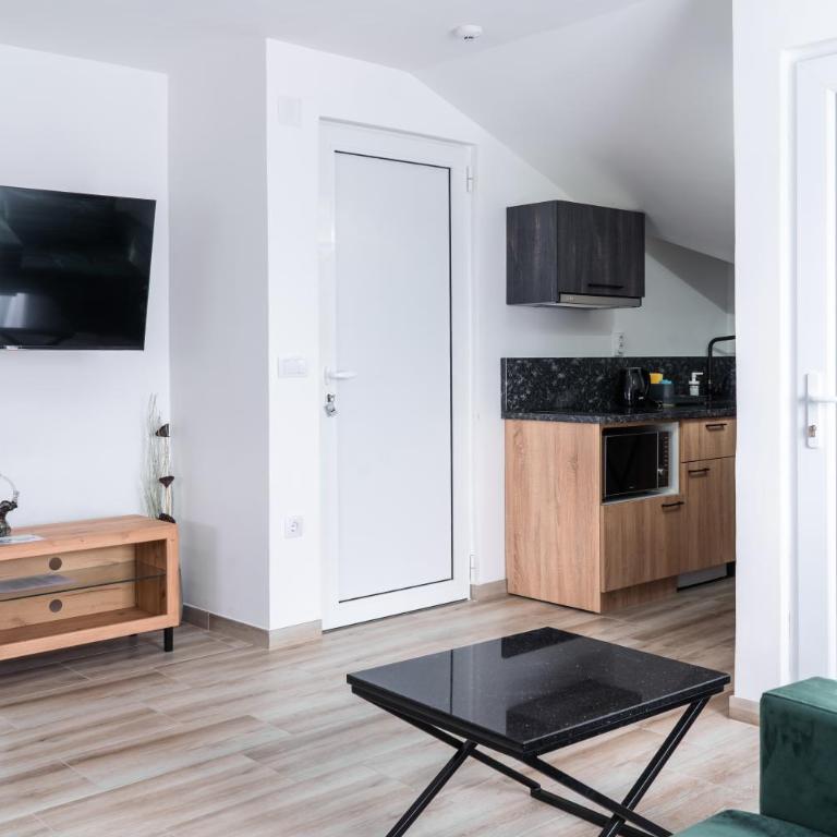 J&S Apartments - Apartman sa Balkonom - 8