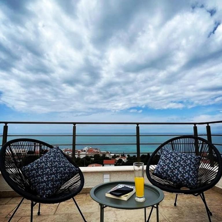 Cold Bay Mansion Luxury Sea View Suites - One-Bedroom Apartment - 5