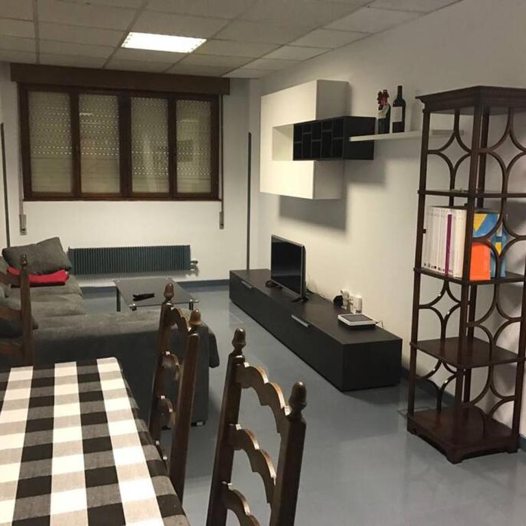 Cómodo apartamento en el centro de Oviedo - Apartamento de 3 dormitorios - 11