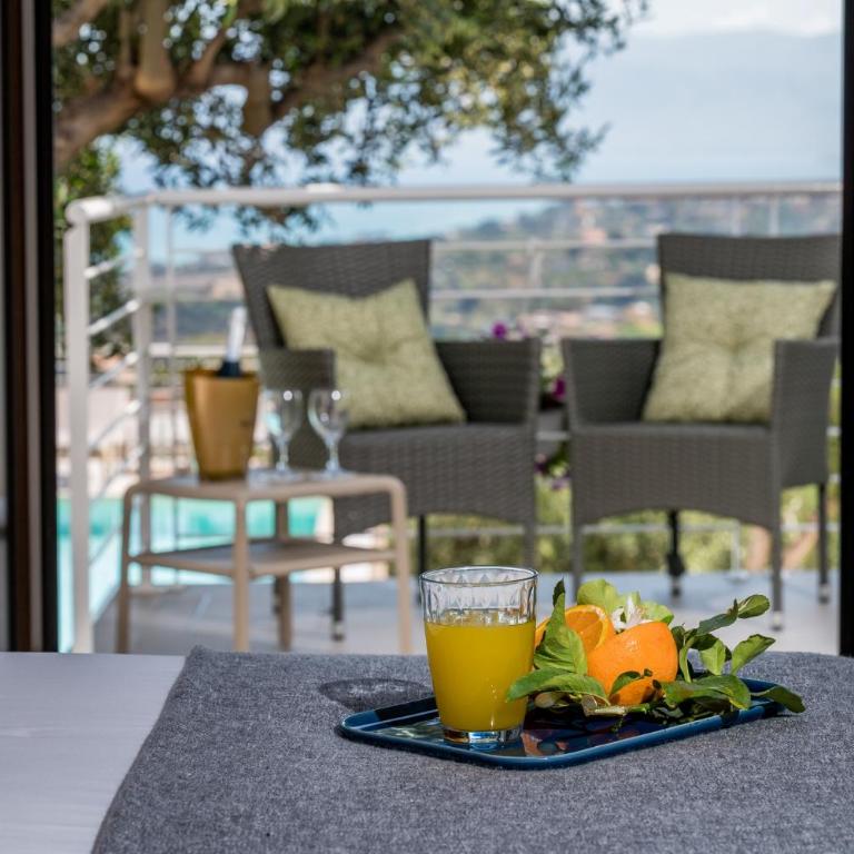 Villa Maria con piscina e vista mare - Camera Deluxe (2 Adulti + 1 Bambino) - 16