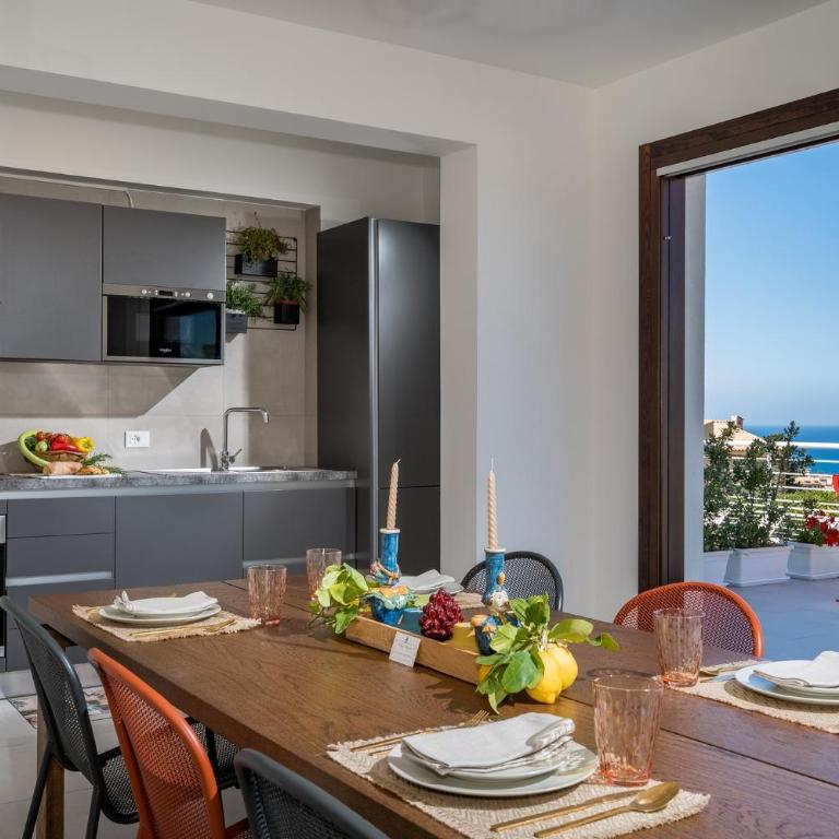 Villa Maria con piscina e vista mare - Camera Deluxe (2 Adulti + 1 Bambino) - 4