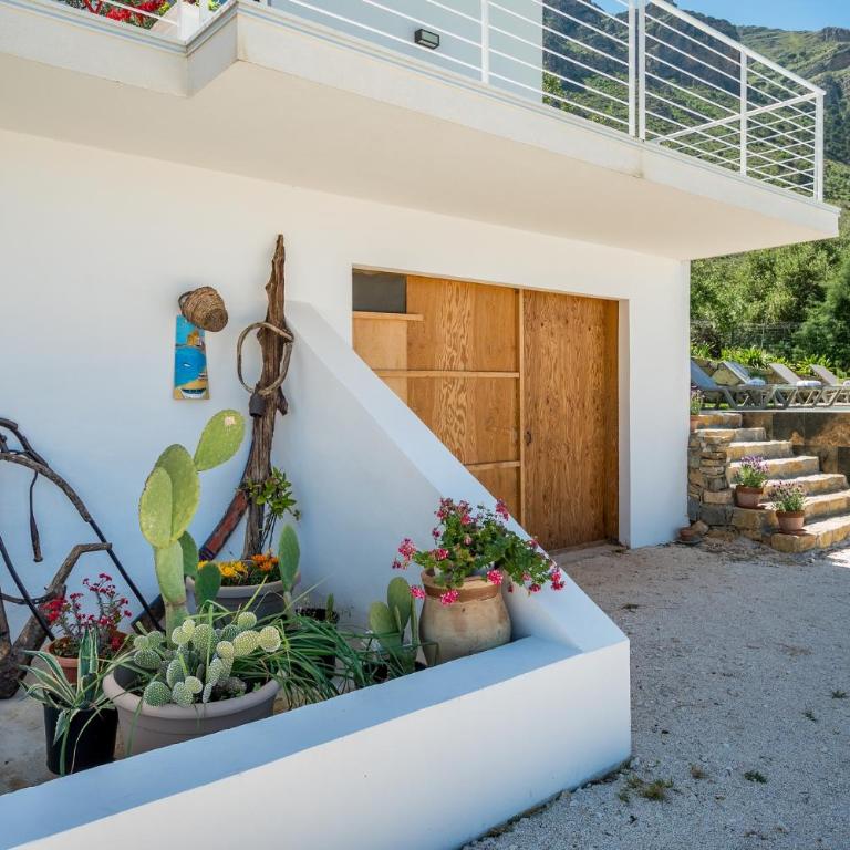 Villa Maria con piscina e vista mare - Camera Deluxe (2 Adulti + 1 Bambino) - 17