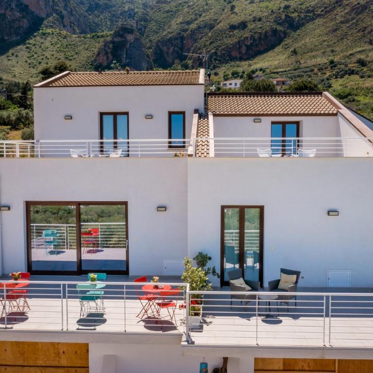 Villa Maria con piscina e vista mare - Camera Deluxe (2 Adulti + 1 Bambino) - 19