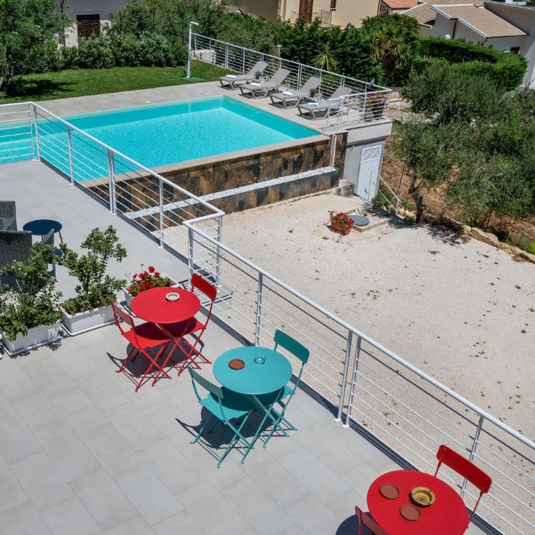 Villa Maria con piscina e vista mare - Camera Deluxe (2 Adulti + 1 Bambino) - 21