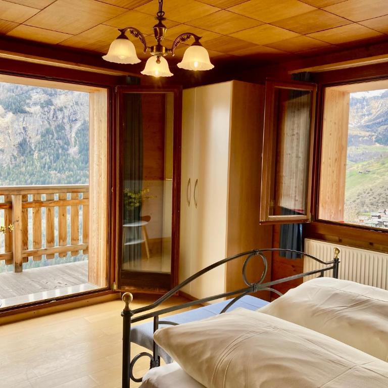 Haus Rhodania - Doppelzimmer mit Balkon - 1
