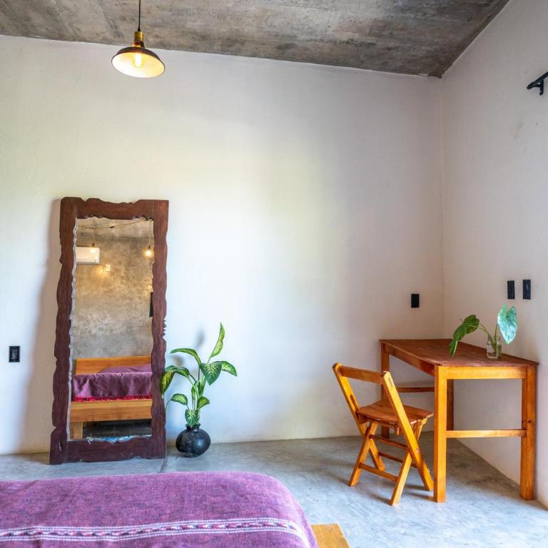 Casa Monika Vista Suit - Habitación con cama grande y vistas al mar - 2
