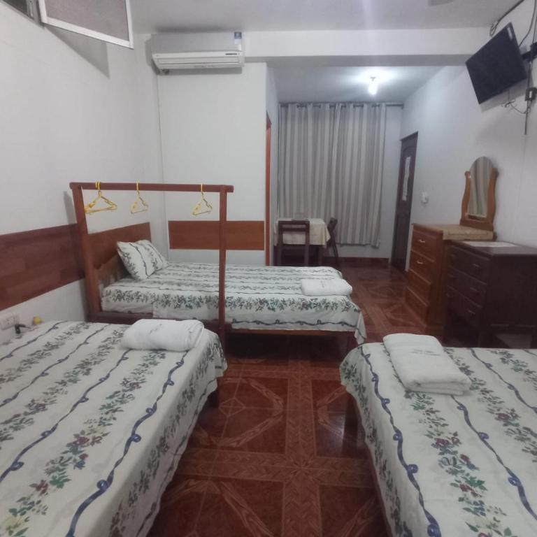 Casa del Huesped - Guest House - Family Room with Bathroom - 1