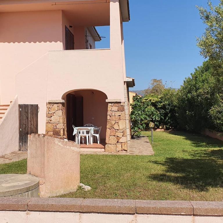 ISS Travel, Le Carrube two bedrooms apartments with air conditioning - Two-Bedroom House - 3