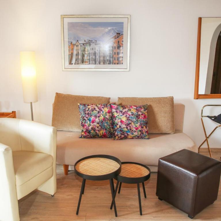 Hotel Sonnenhof - bed & breakfast & appartements - Superior Doppel- oder Zweibettzimmer mit Balkon - 10