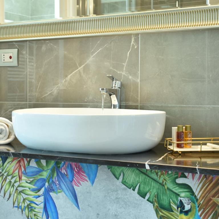 Welc-om Royal Garden luxury rooms - Camera Matrimoniale Standard - 2