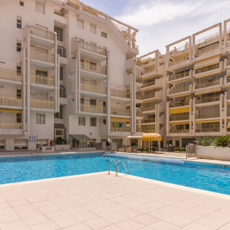 NOVELTY RENOVADO - One-Bedroom Apartment - 26