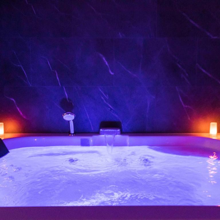 * Spa & Détente # Suite Privée # Tours # Netflix * - Apartamento de 1 dormitorio - 13