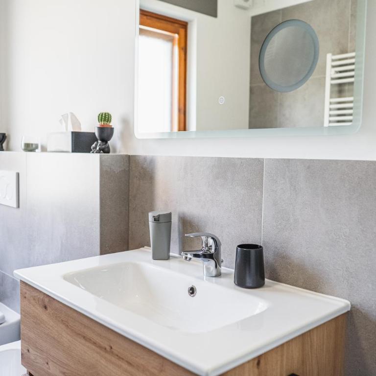 Outdooredo Garda Apartment - Appartamento con 3 Camere da Letto - 63