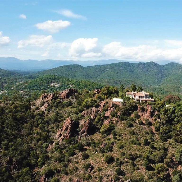 VILLA L'ESTEREL AVEC PISCINE VUE MER -MANDELIEU 06210- 6 Pers - Haus mit 3 Schlafzimmern - 21