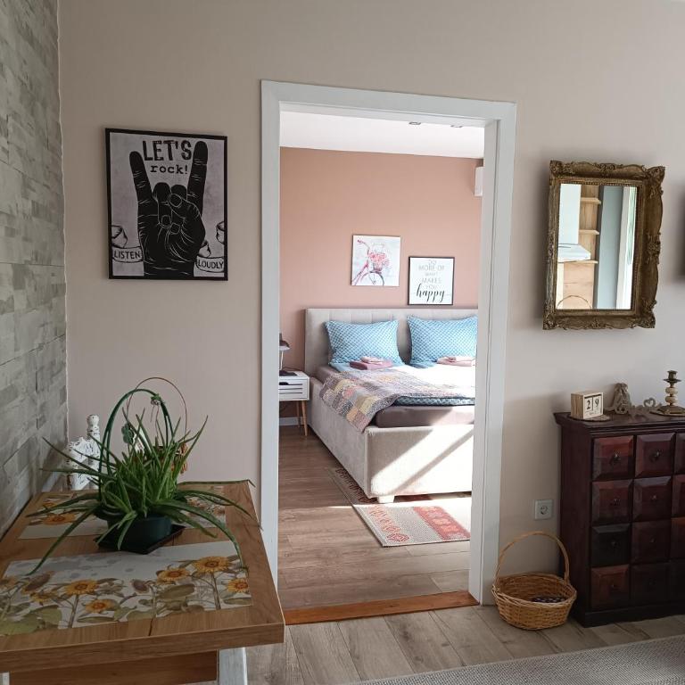 Cozy, Nice & Quiet apartment Lucky Sarajevo - Free public parking - Standardni Apartman - 1