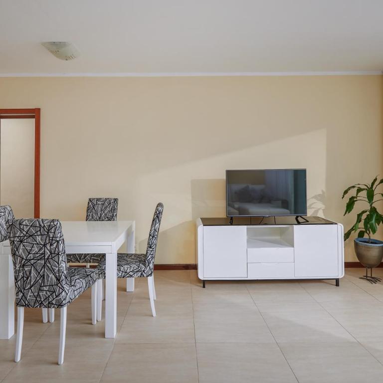 Nada's Ap with Pool and Sea View - Three-Bedroom Apartment - 15