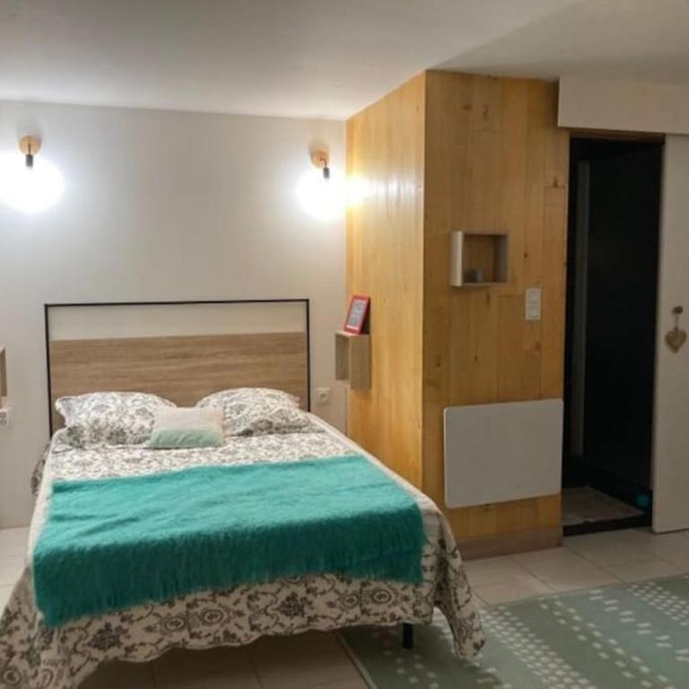 Superbe Appartement au calme de 1 à 3 personnes - Two-Bedroom Apartment - 15