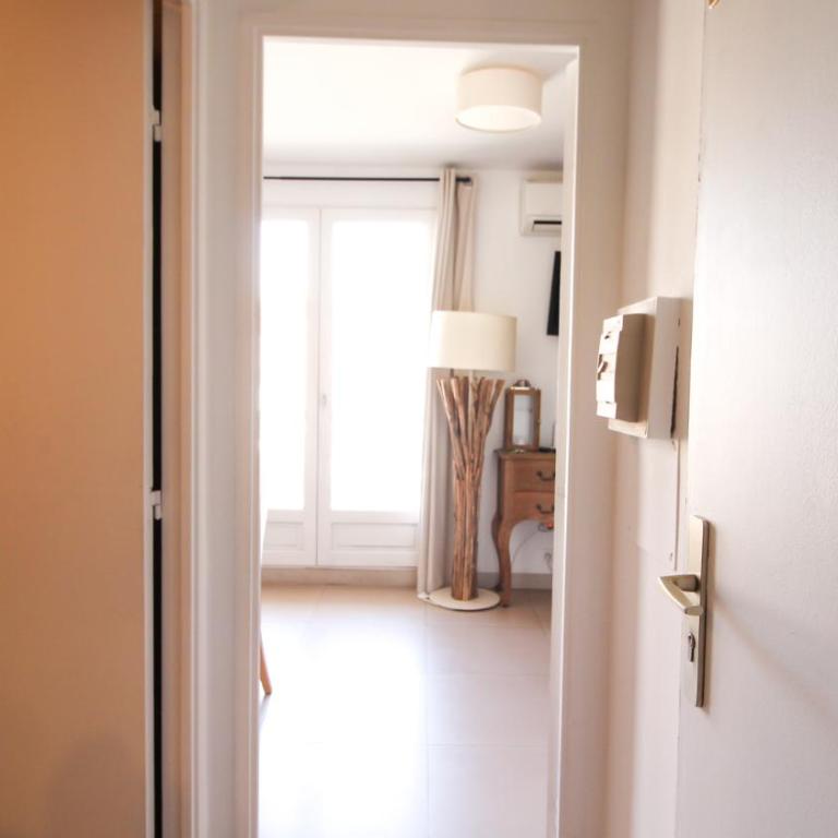 Airco studio with terrace at 2 steps from the sea - Appartement 1 Chambre - 12