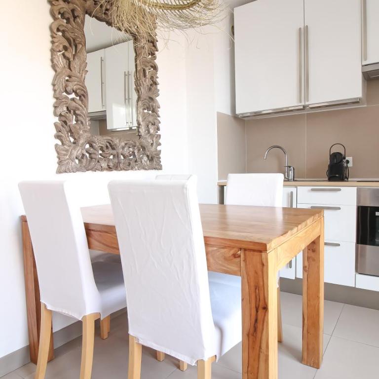Airco studio with terrace at 2 steps from the sea - Appartement 1 Chambre - 24
