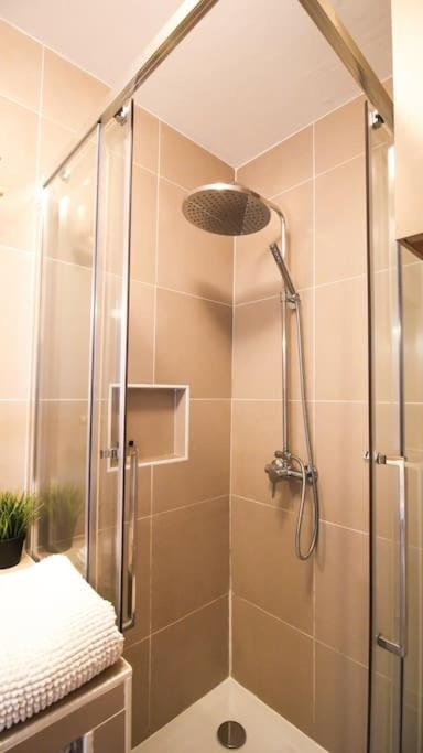 Airco studio with terrace at 2 steps from the sea - Appartement 1 Chambre - 30
