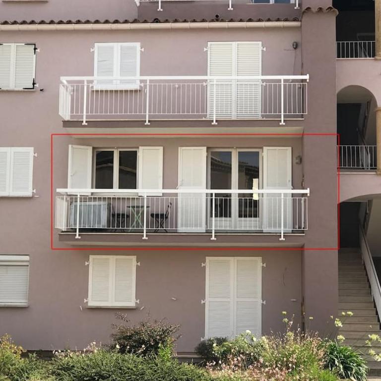Airco studio with terrace at 2 steps from the sea - Appartement 1 Chambre - 38