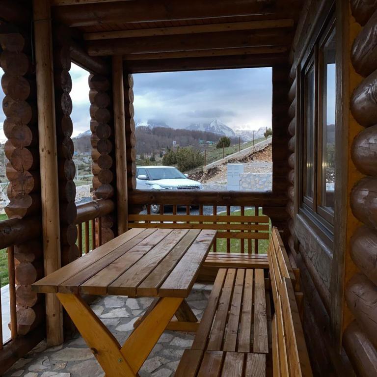 LogCabin Žabljak - Three-Bedroom House - 4