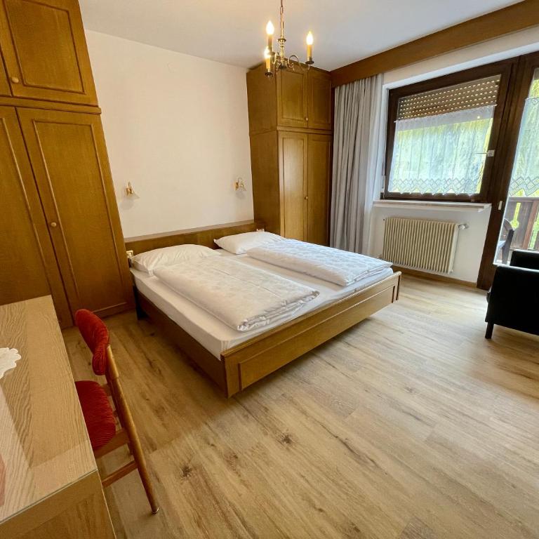 B&B Transit Rooms - Your Stopover, Free Parking - Camera Matrimoniale Superior - 1