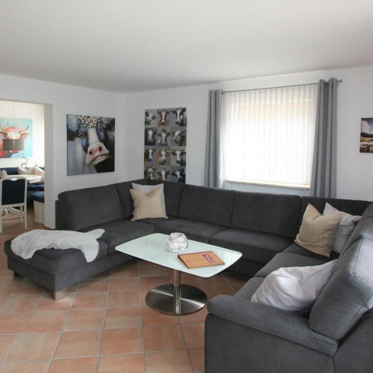 Alpenflair Ferienwohnungen Whg 404 - Haus mit 4 Schlafzimmern - 40