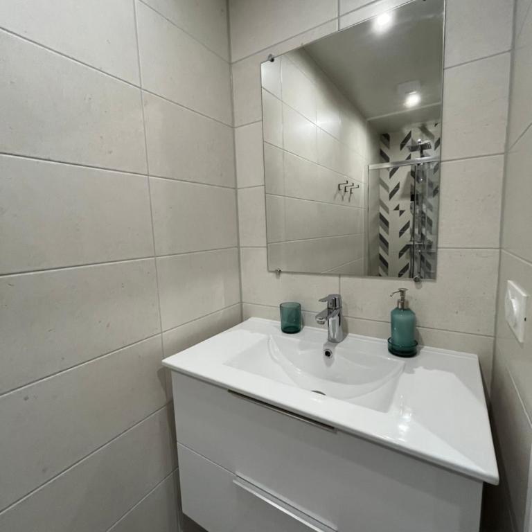 Appartement 6 personnes Strasbourg proche centre ville & parking - Two-Bedroom Apartment - 25