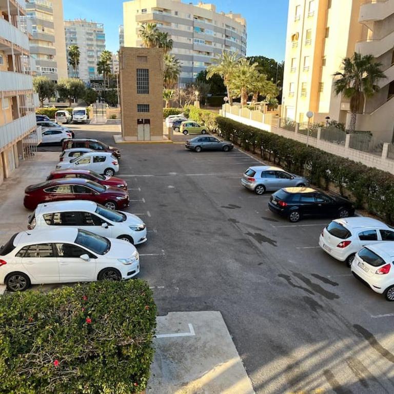 Residencial salida directa al mar. Grandes vistas - Three-Bedroom Apartment - 6