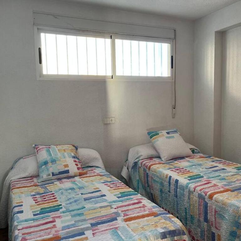 Residencial salida directa al mar. Grandes vistas - Three-Bedroom Apartment - 9