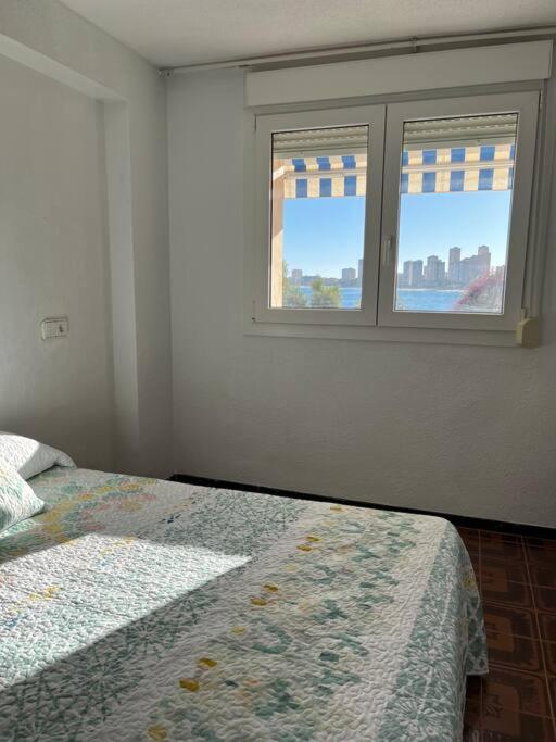 Residencial salida directa al mar. Grandes vistas - Three-Bedroom Apartment - 15