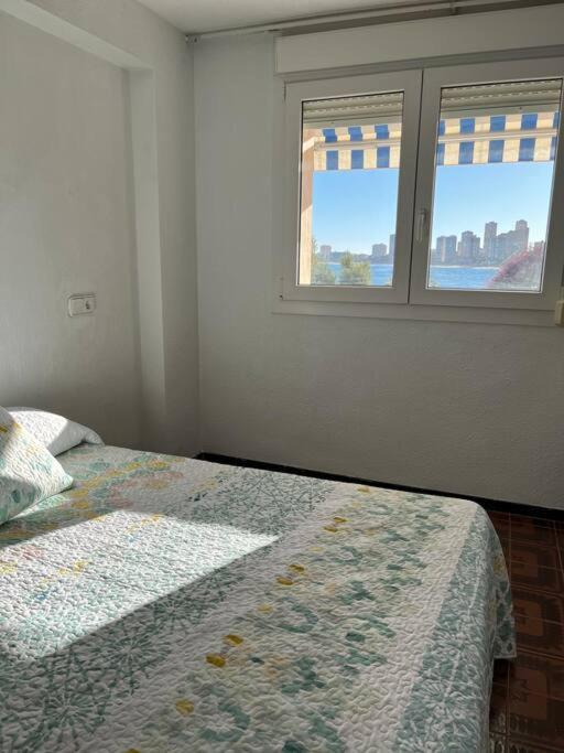 Residencial salida directa al mar. Grandes vistas - Three-Bedroom Apartment - 23