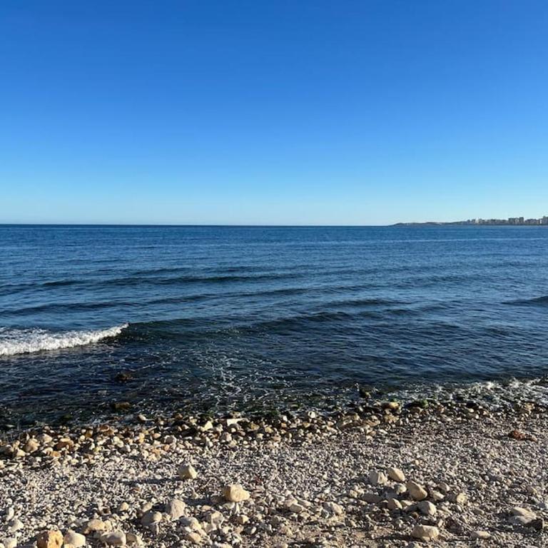 Residencial salida directa al mar. Grandes vistas - Three-Bedroom Apartment - 34