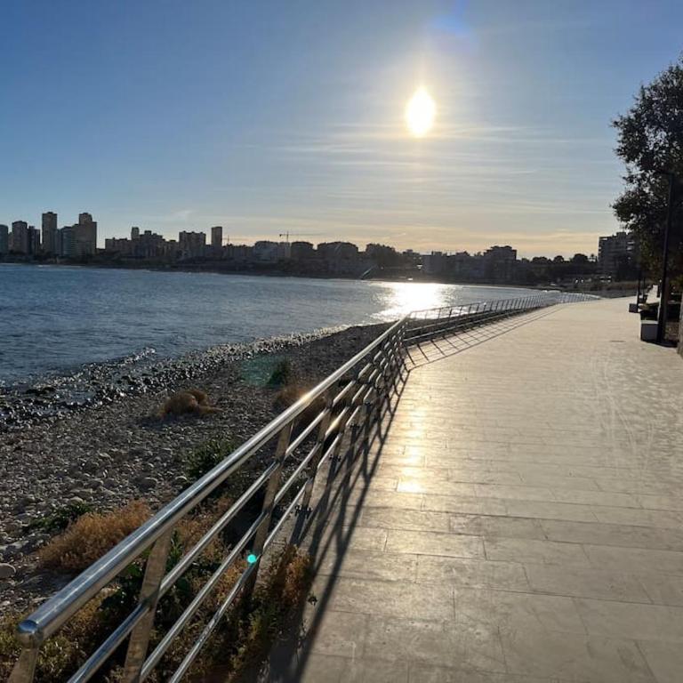Residencial salida directa al mar. Grandes vistas - Three-Bedroom Apartment - 47