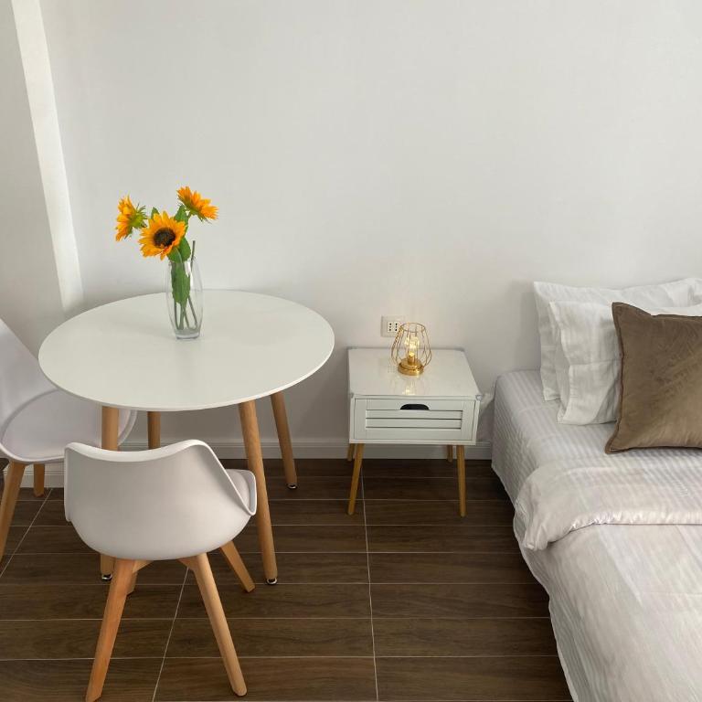 Veselinka Apartments & Rooms - Studio Apartment with Sea View - 13