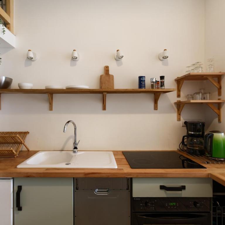 Sleep in Montpellier, Molly, centre, gare, 2 ch, Tram St-Denis - Apartment mit 2 Schlafzimmern - 15